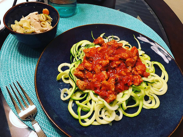 TOMATO BASIL ZUCCHINI PASTA