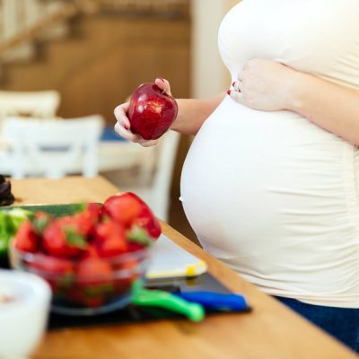 Holistic Ways to Avoid Complications and Carry a Healthy Pregnancy