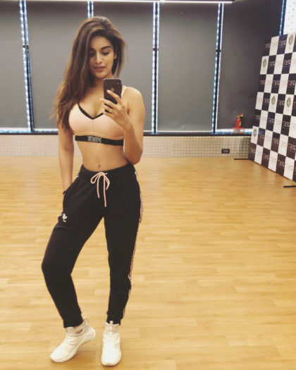 nidhhi agerwal