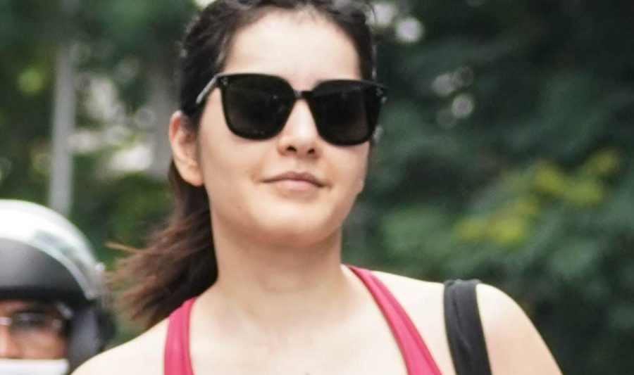 Raashi Khanna sets New fitness Goals with new workout video.