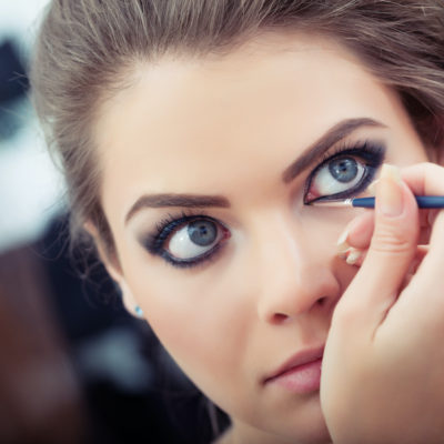 Smudged Eyeliner Look: A Make-up Win