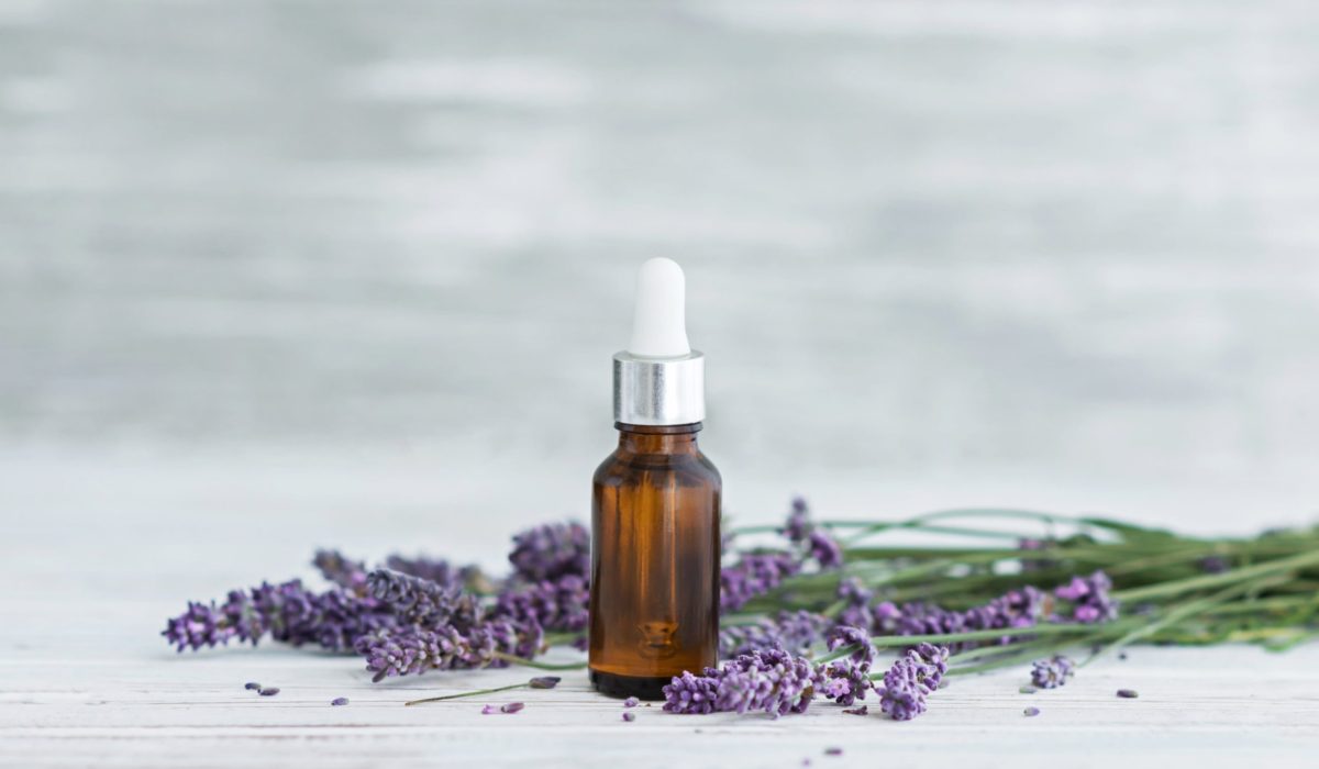 Lavender Essential Oil: Skin & Health Benefits
